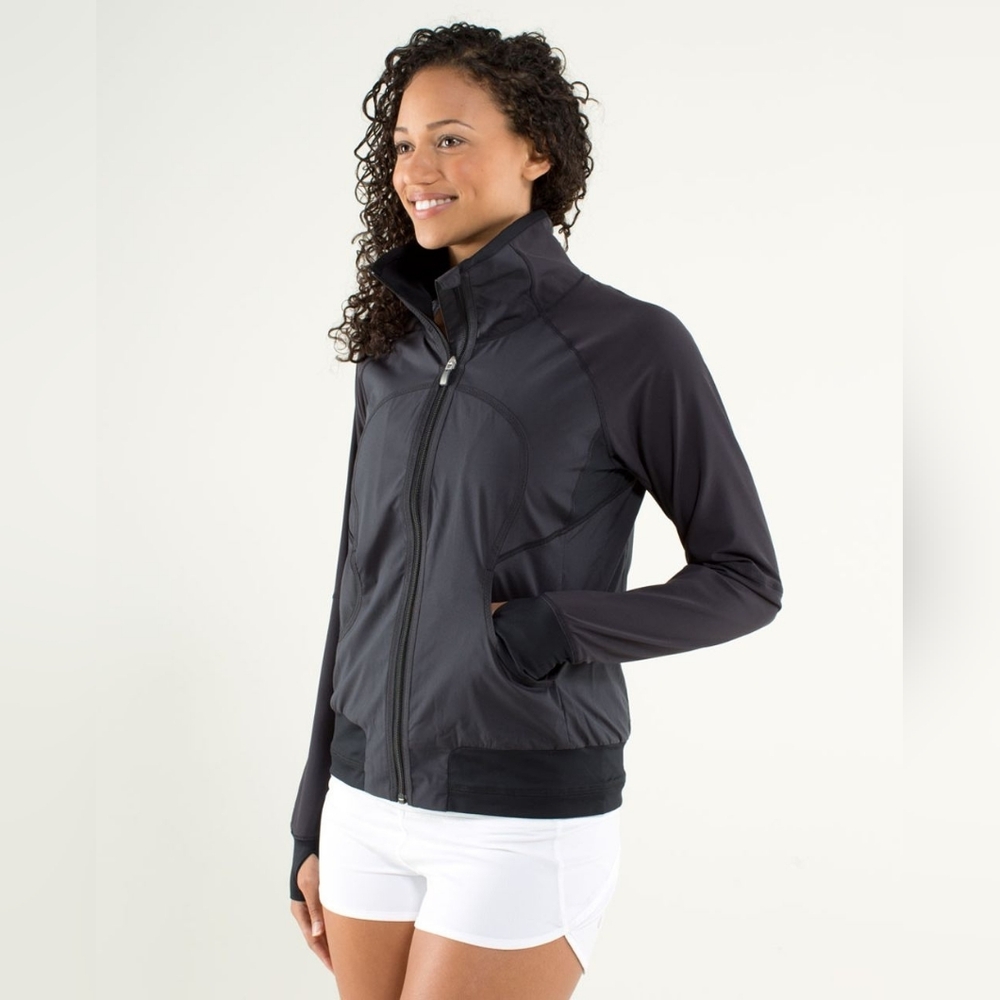 Lululemon Run: Track Attack Jacket Black
